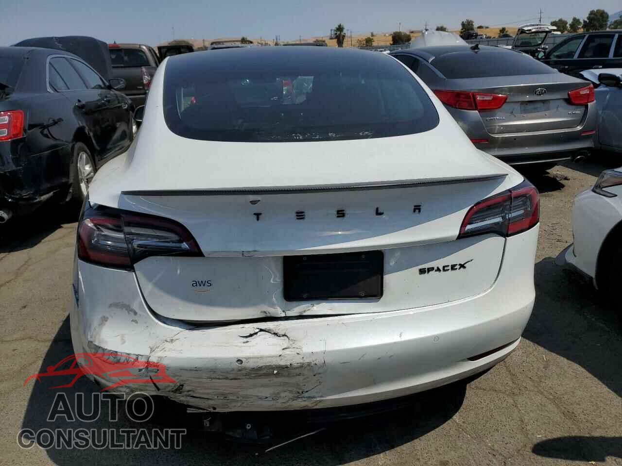 TESLA MODEL 3 2021 - 5YJ3E1EA3MF930469