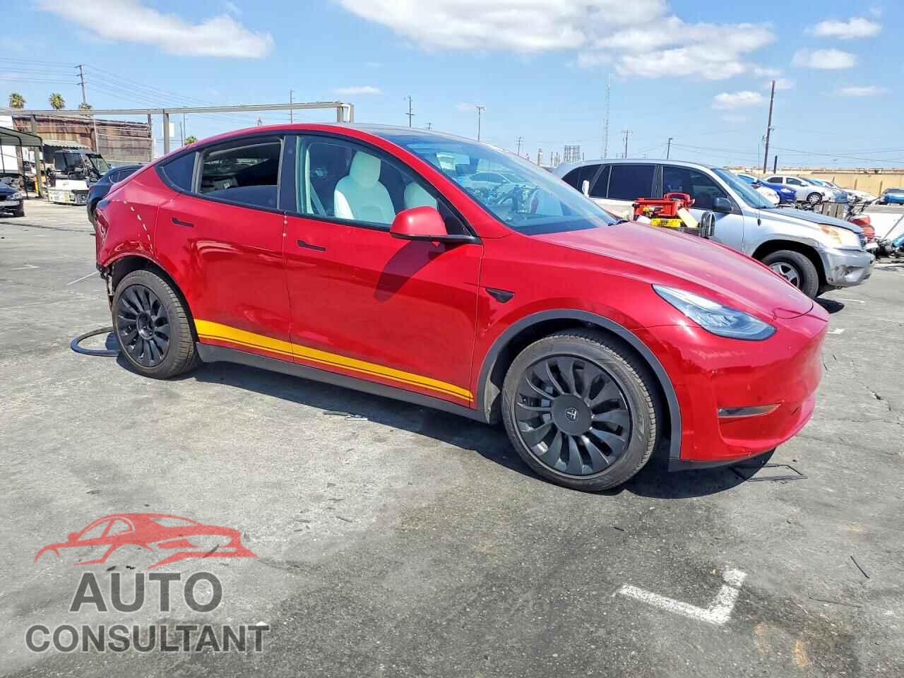 TESLA MODEL Y 2021 - 5YJYGDEE0MF096522