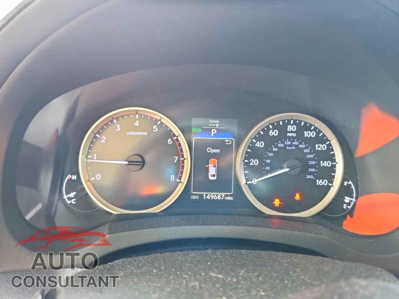 LEXUS IS 2016 - JTHBA1D20G5001233