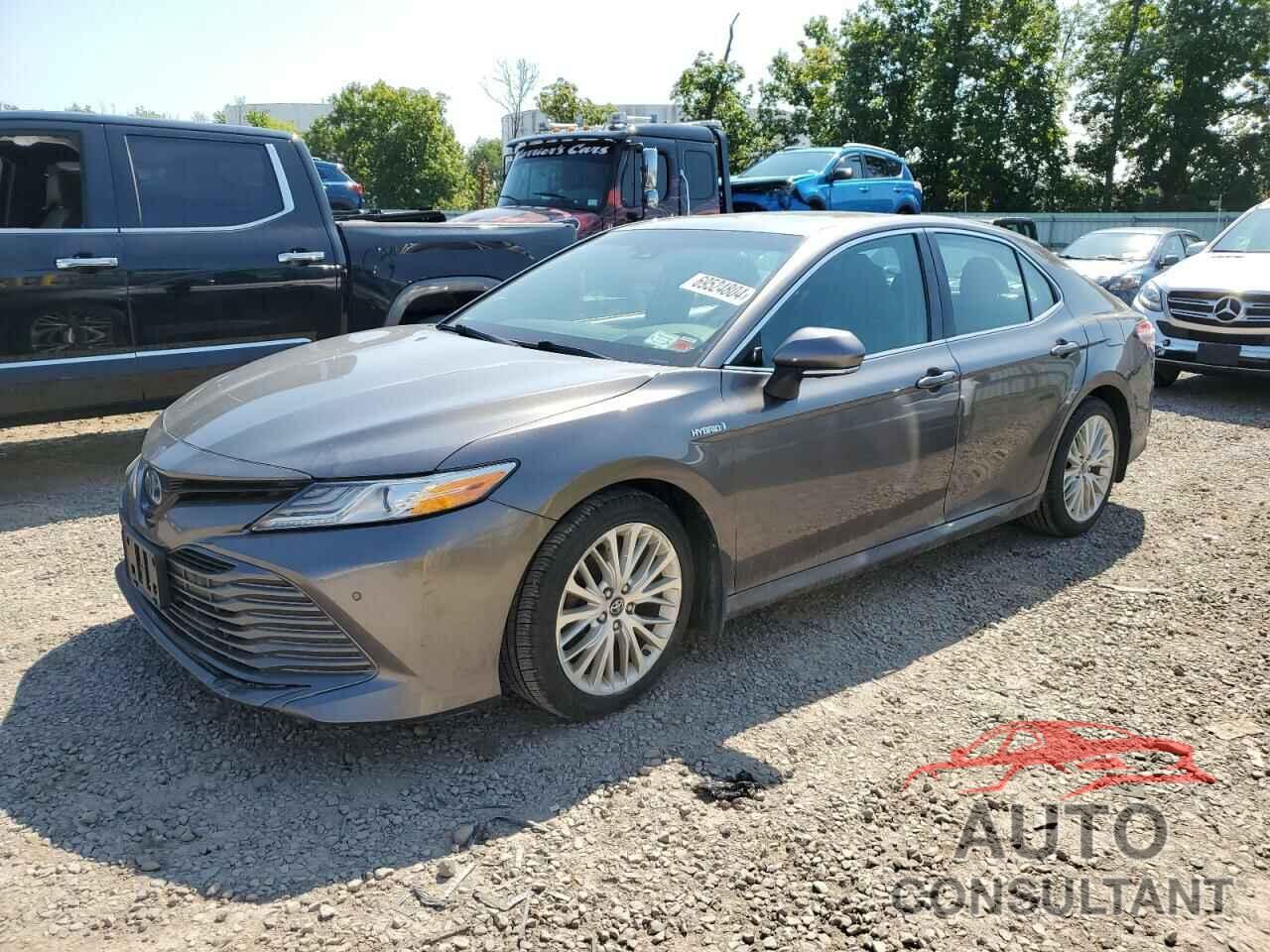 TOYOTA CAMRY 2018 - 4T1B21HK5JU508405