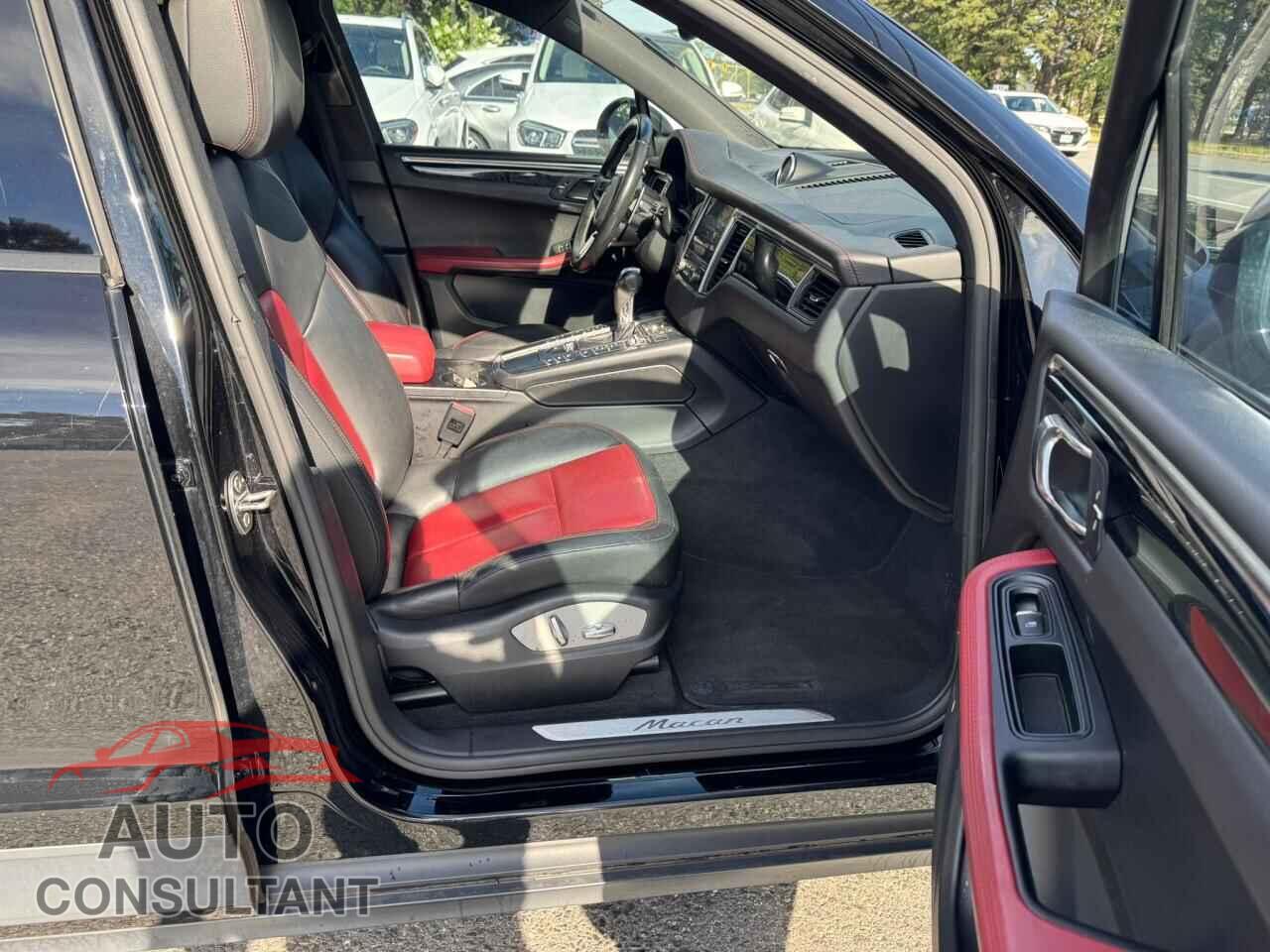 PORSCHE MACAN 2017 - WP1AA2A50HLB01197