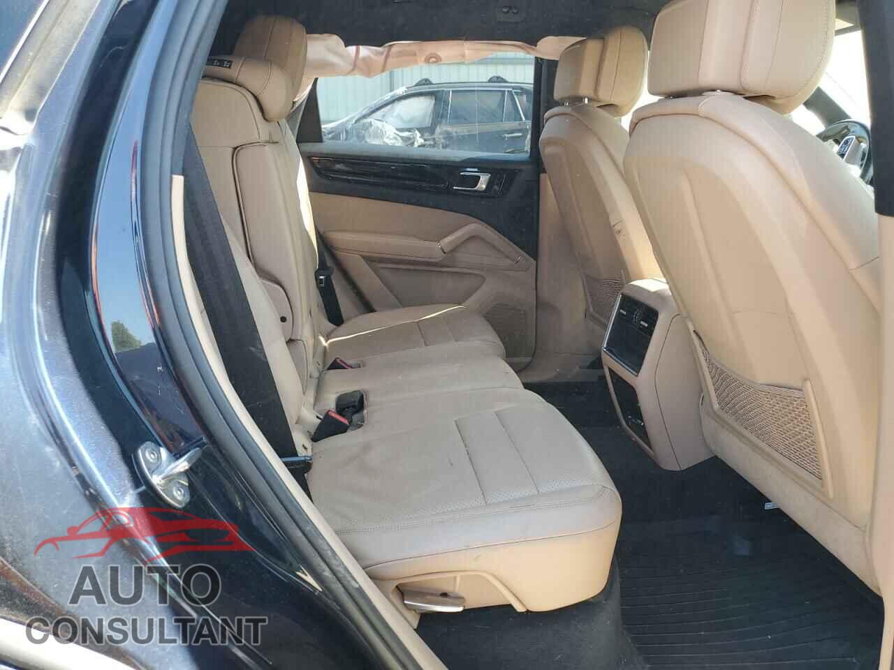 PORSCHE CAYENNE 2019 - WP1AA2AY5KDA16478
