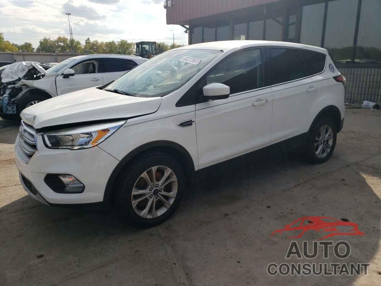 FORD ESCAPE 2017 - 1FMCU9GD3HUD17379