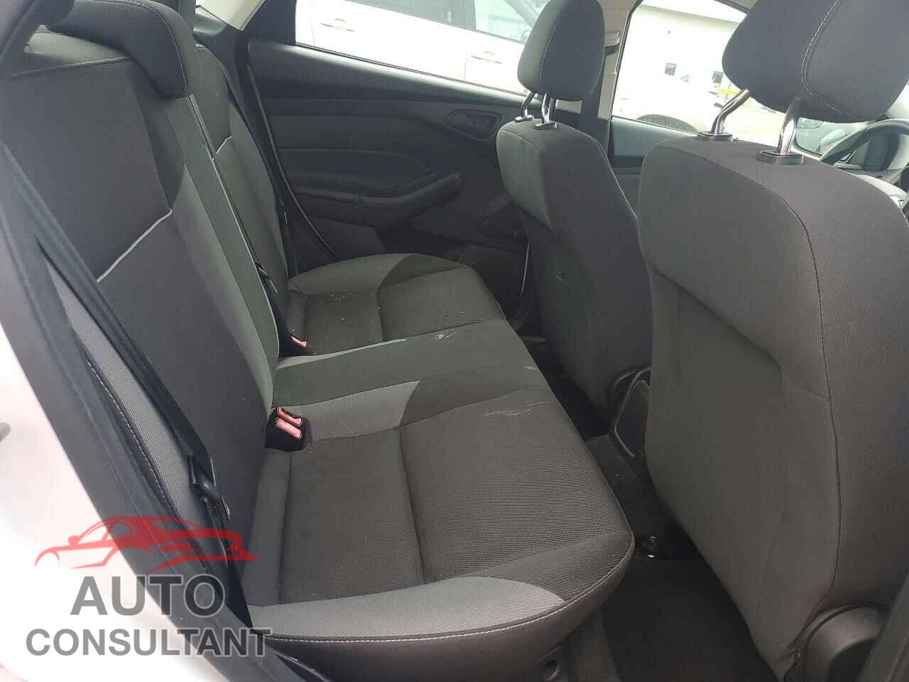 FORD FOCUS 2013 - 1FADP3E2XDL149907