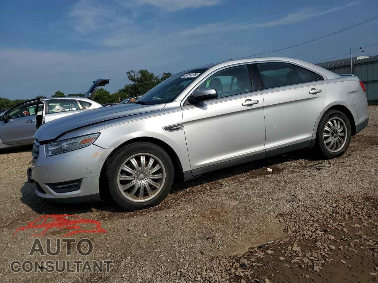 FORD TAURUS 2013 - 1FAHP2E87DG136122