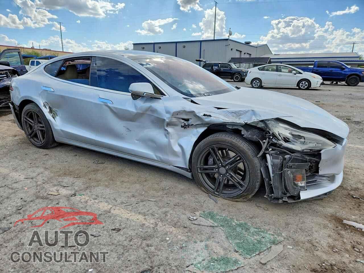 TESLA MODEL S 2017 - 5YJSA1E29HF198466