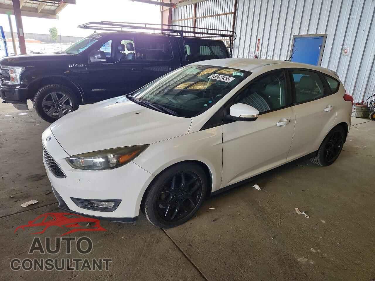 FORD FOCUS 2016 - 1FADP3K2XGL256013