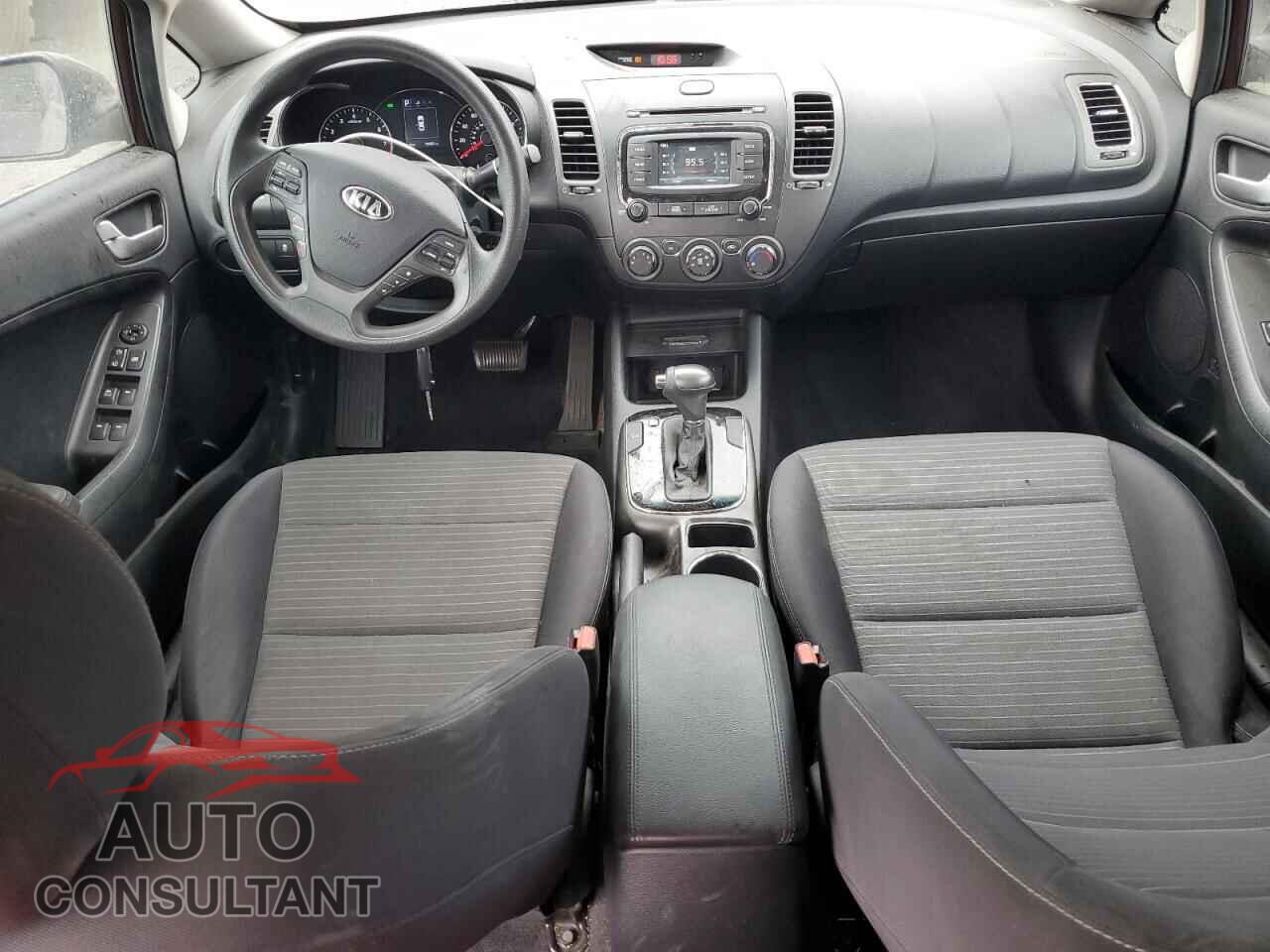 KIA FORTE 2017 - 3KPFL4A79HE129944