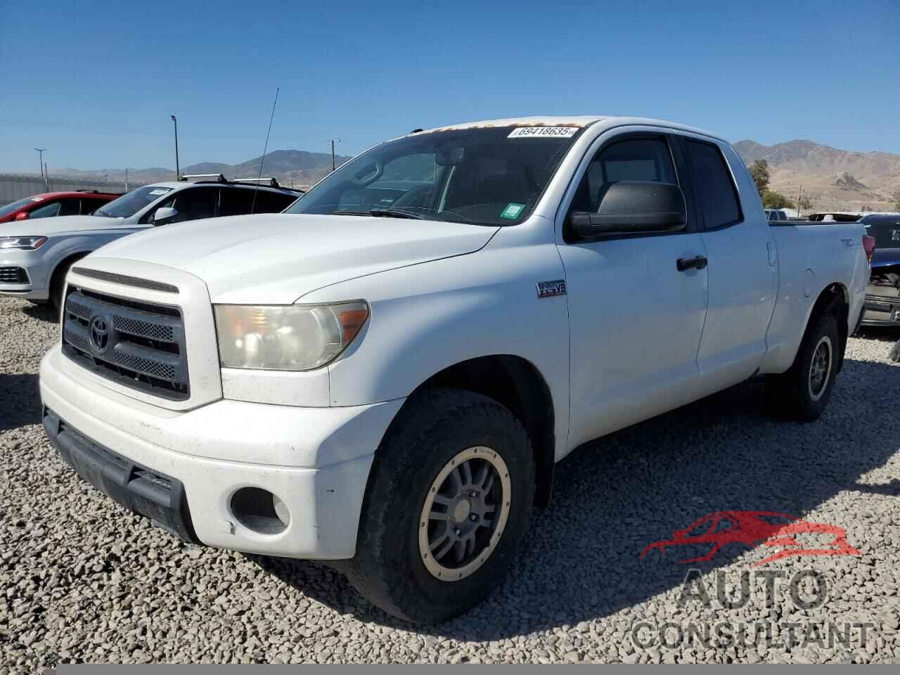 TOYOTA TUNDRA 2010 - 5TFUY5F17AX101942