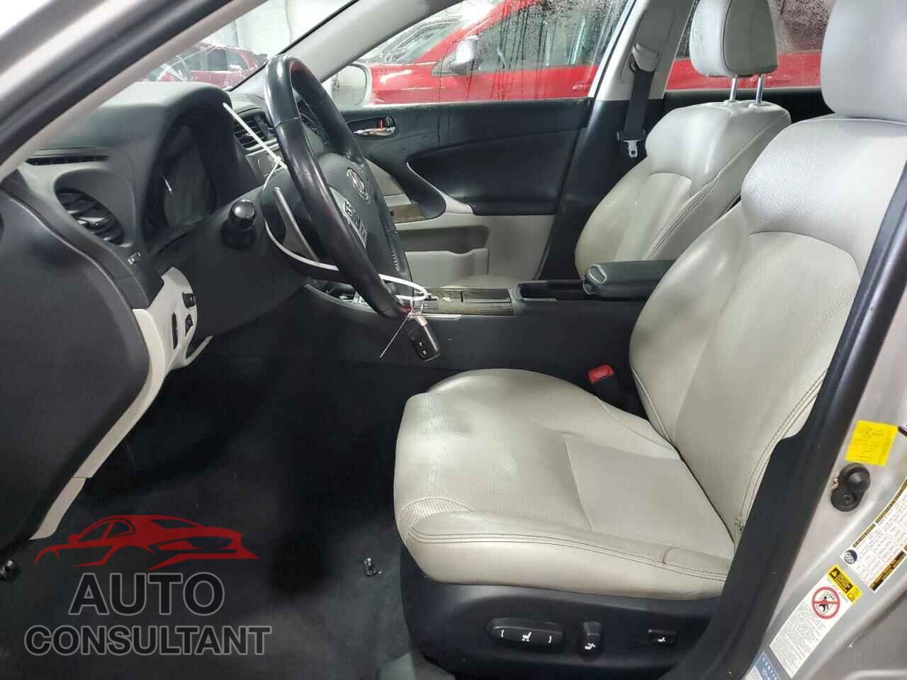 LEXUS IS 2012 - JTHCF5C22C5056906