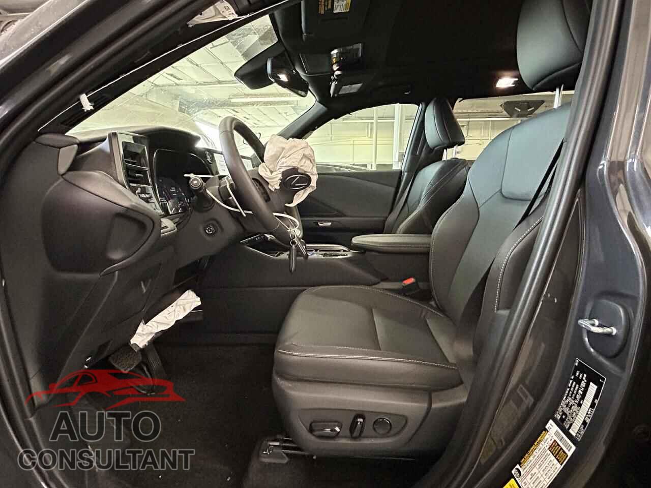 LEXUS UNKNOWN 2026 - 5TDAAAB65TS082494