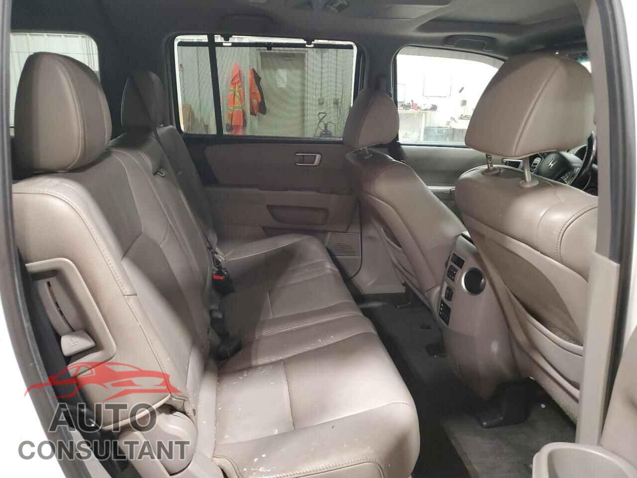 HONDA PILOT 2012 - 5FNYF4H90CB044145