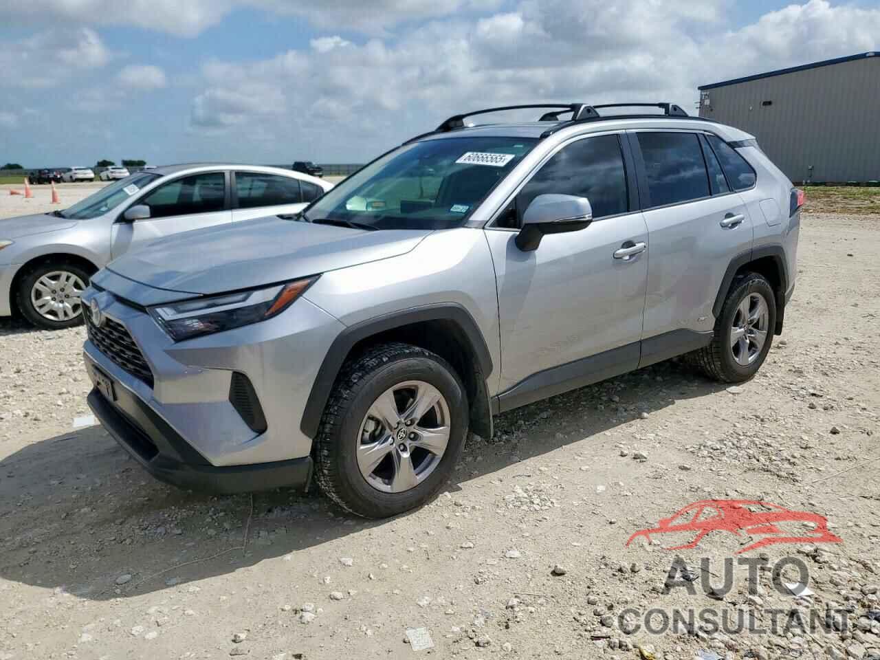 TOYOTA RAV4 2023 - JTMRWRFV2PD196278