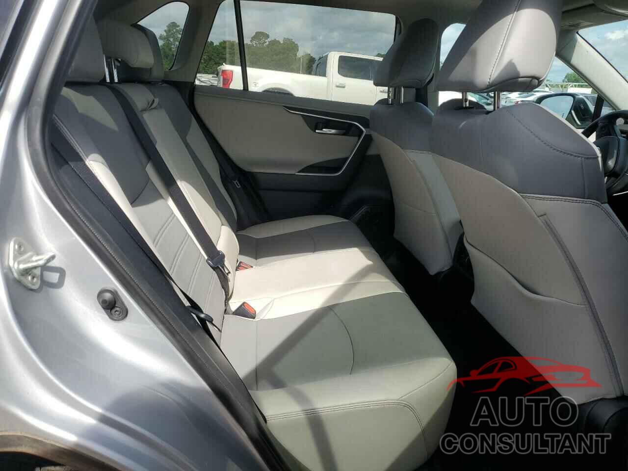 TOYOTA RAV4 2019 - 2T3Y1RFV7KW025578