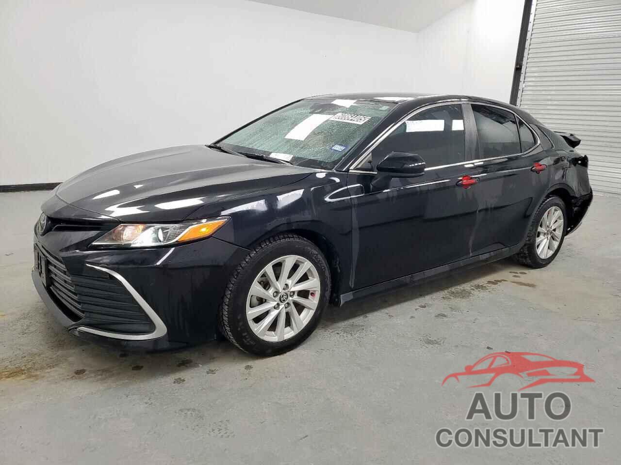TOYOTA CAMRY 2022 - 4T1C11AK0NU628233