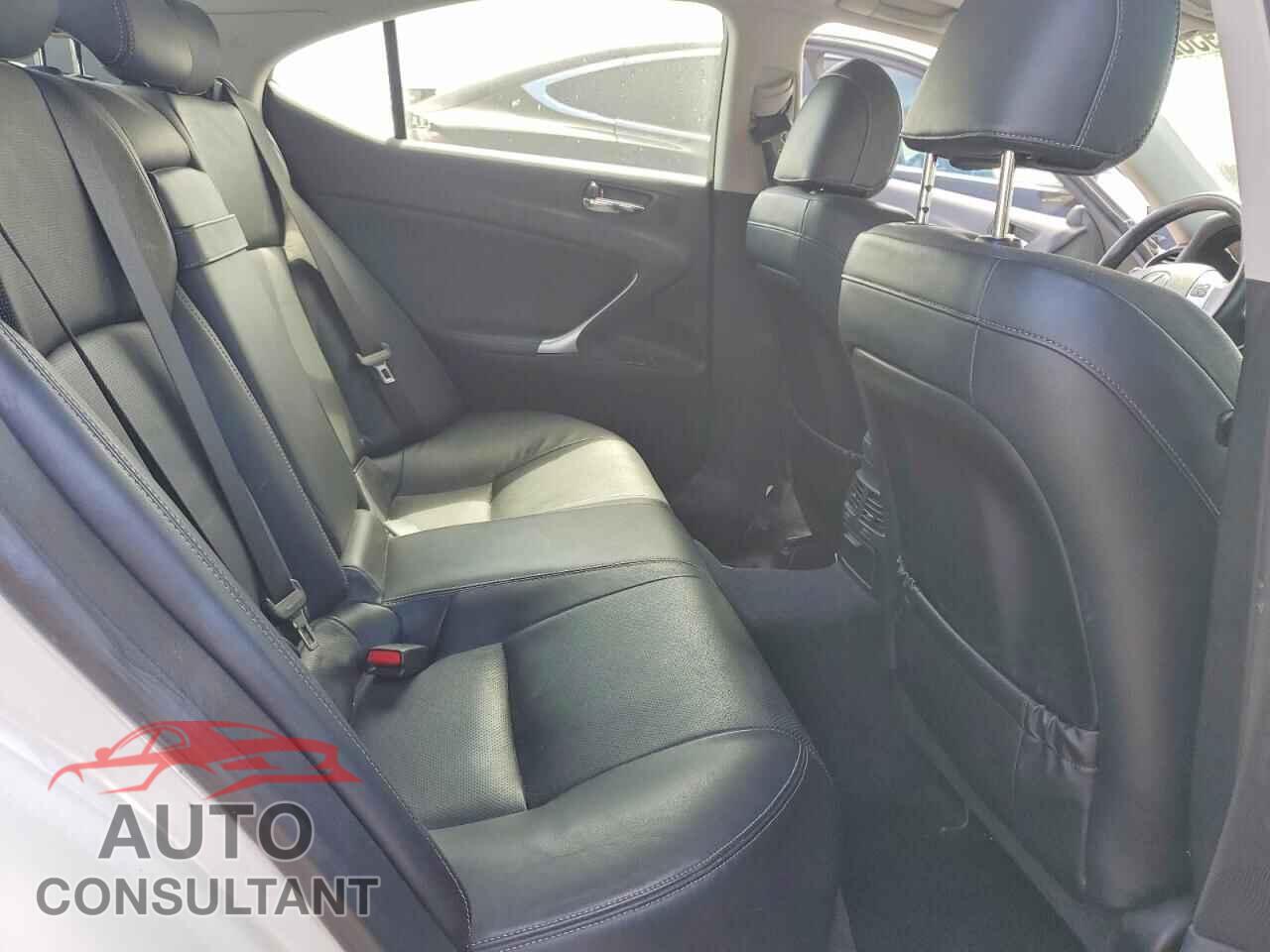 LEXUS IS 2012 - JTHBF5C27C5168211