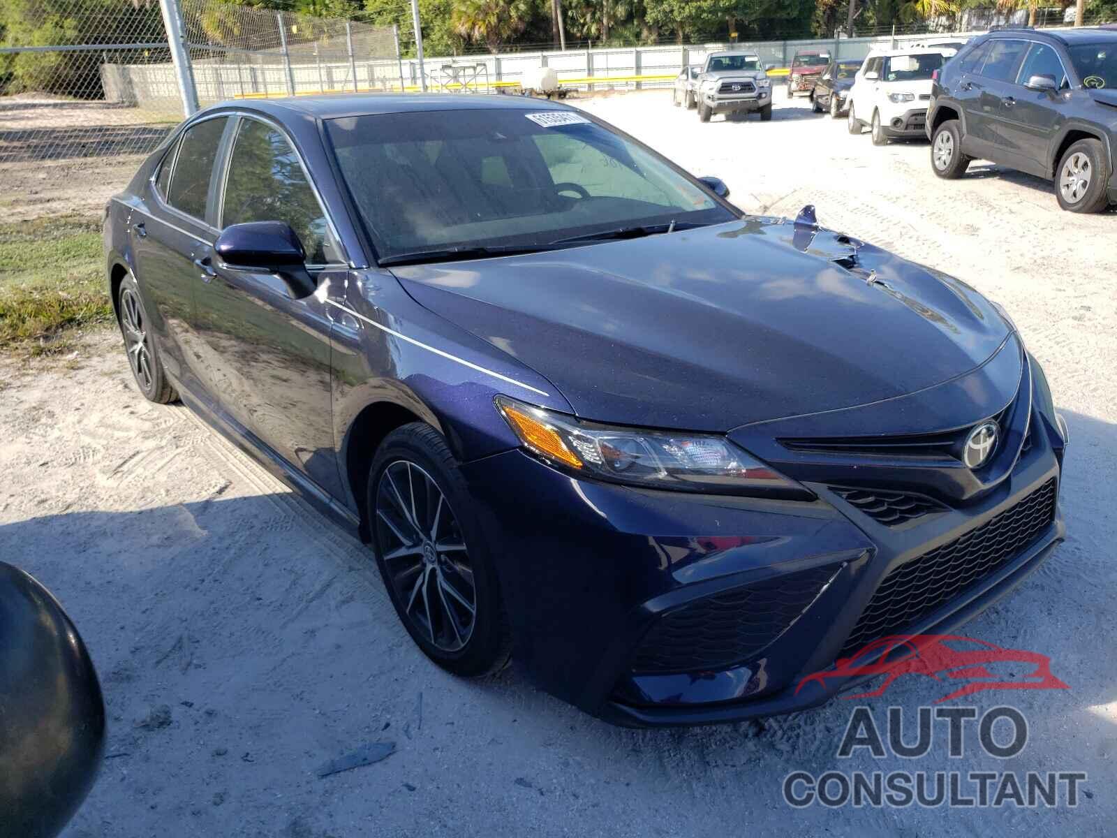 TOYOTA CAMRY 2021 - 4T1G11AK6MU486759