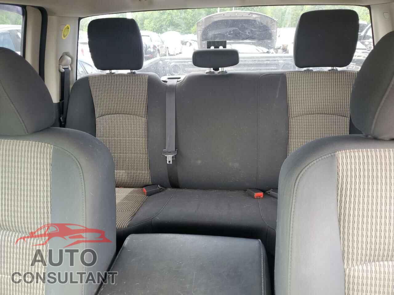 DODGE RAM 1500 2012 - 1C6RD7FT8CS165560
