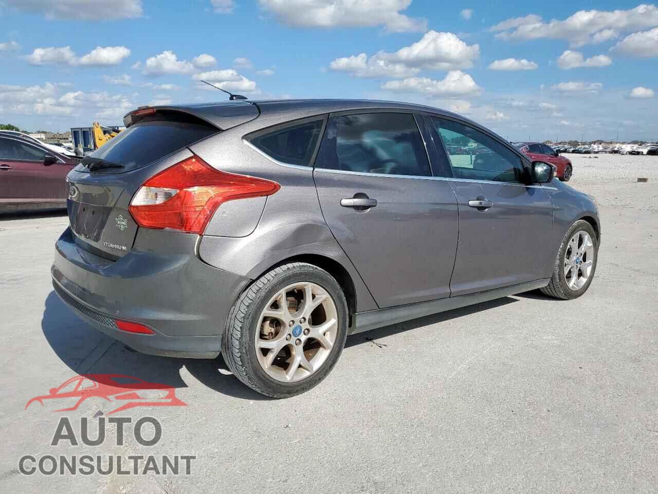 FORD FOCUS 2012 - 1FAHP3N26CL172407