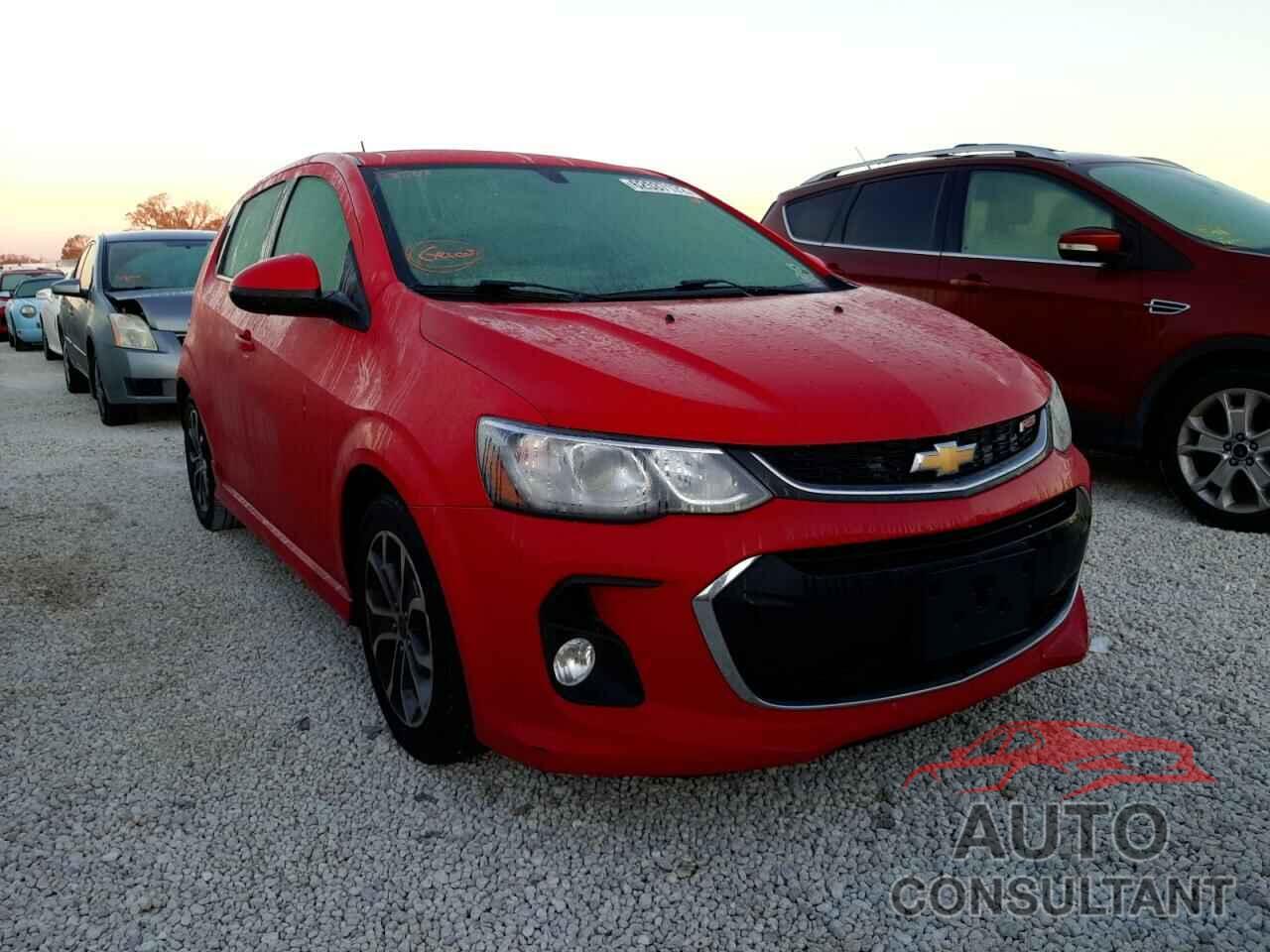 CHEVROLET SONIC 2018 - 1G1JD6SB8J4107813