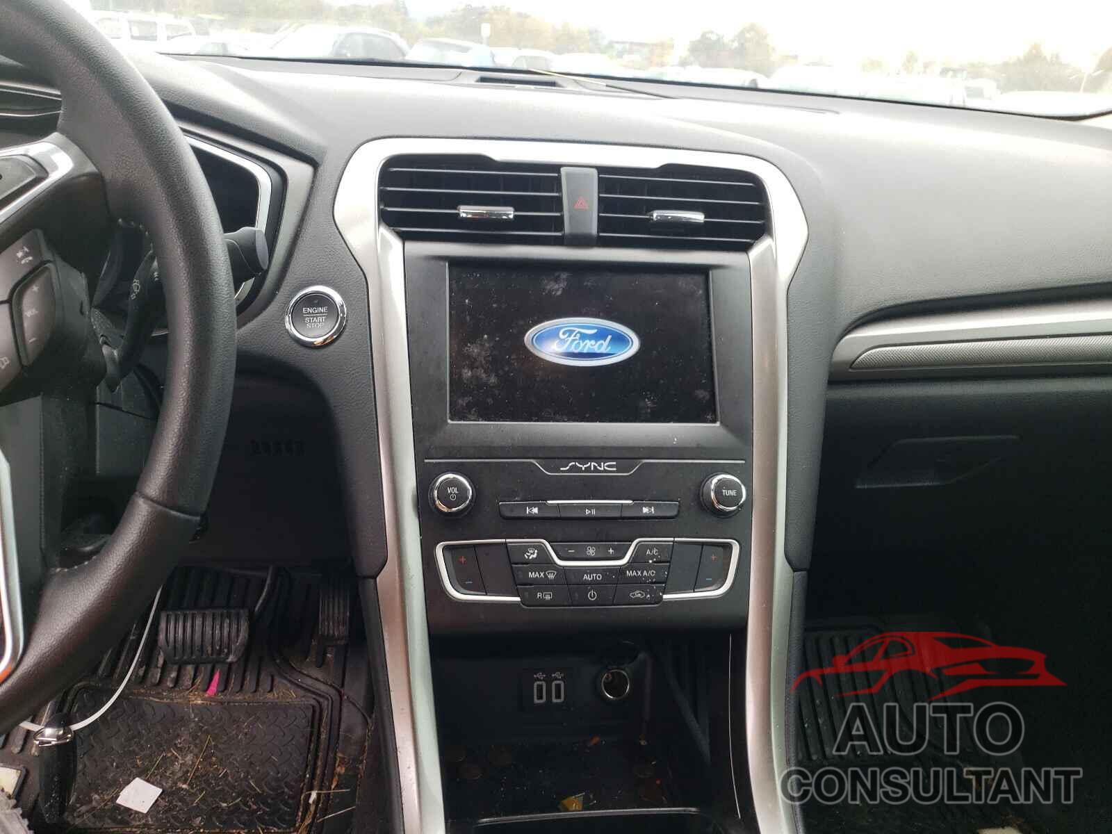 FORD FUSION 2019 - 3FA6P0HDXKR111497