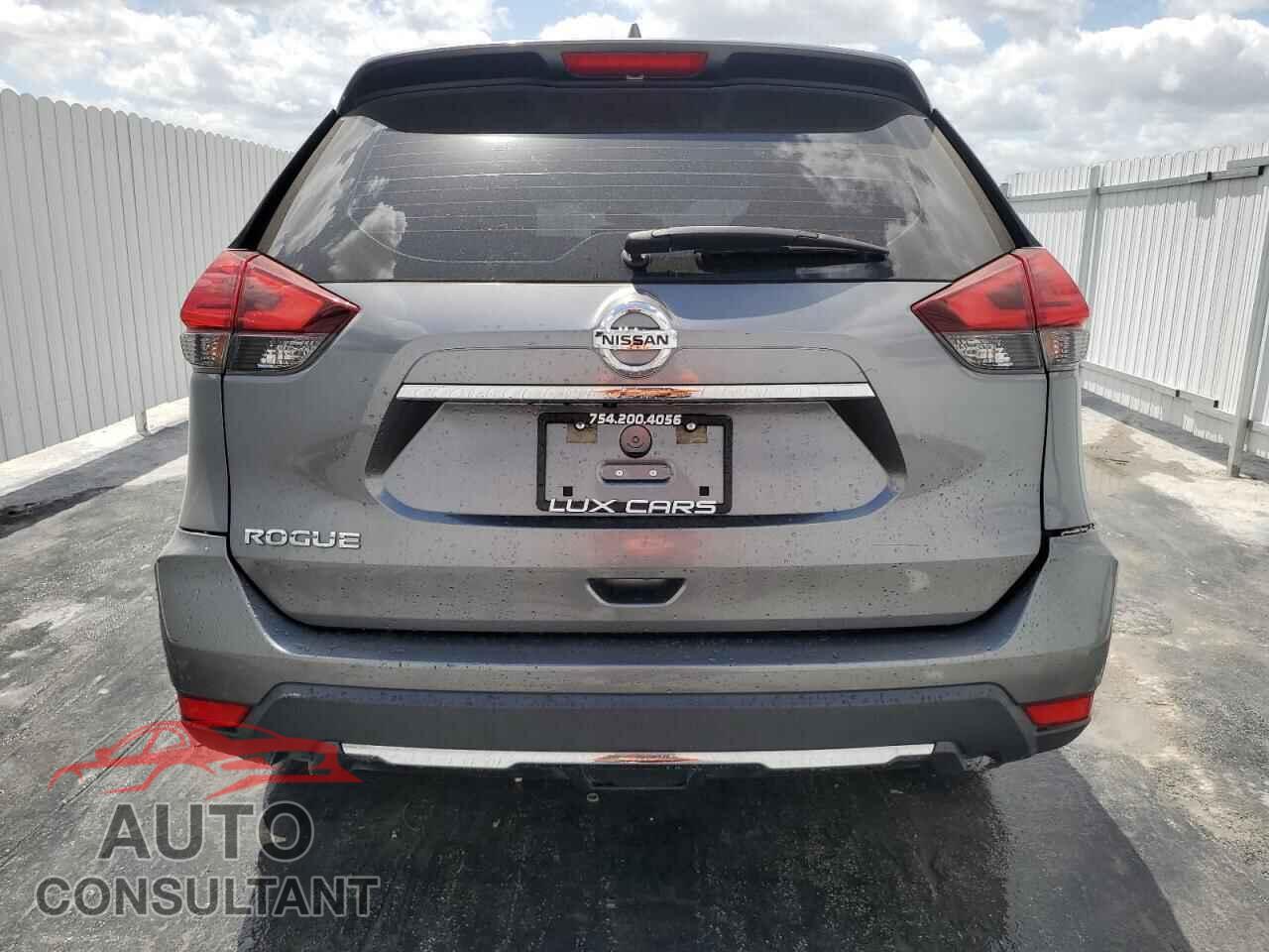 NISSAN ROGUE 2017 - KNMAT2MTXHP595275