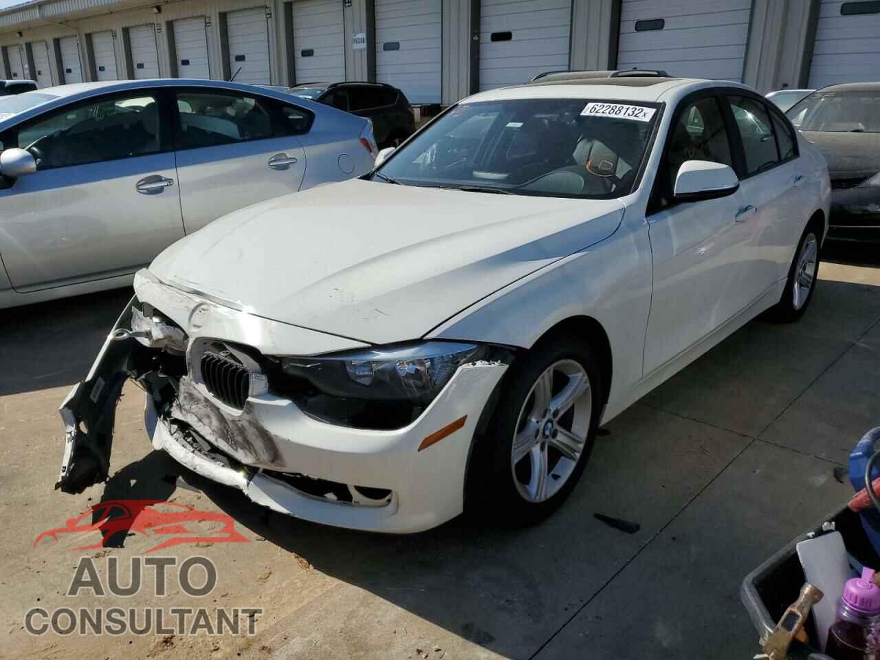 BMW 3 SERIES 2013 - WBA3C3C58DF980218