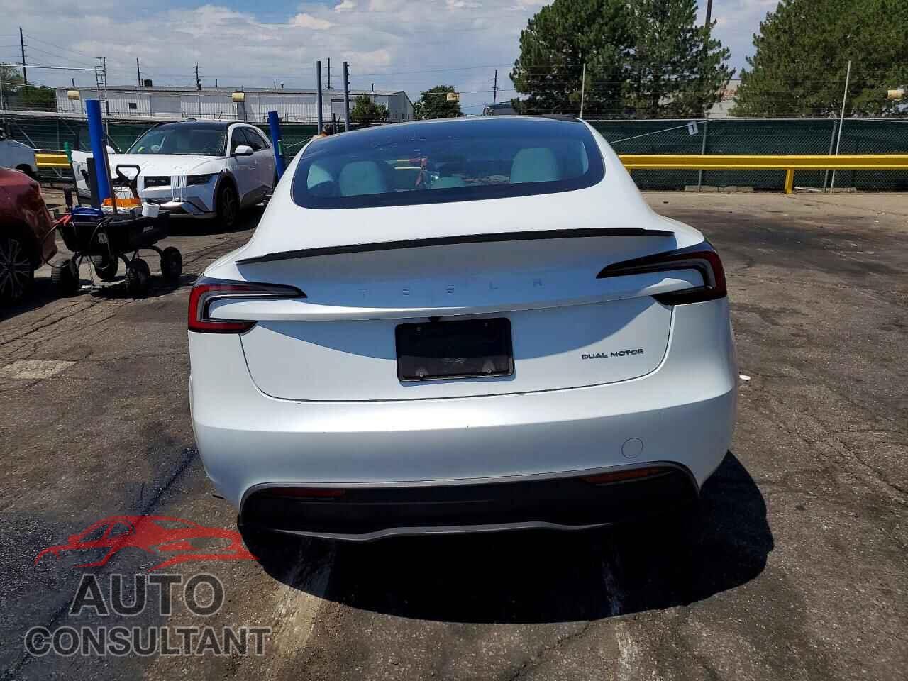 TESLA MODEL 3 2025 - 5YJ3E1EB2SF953098