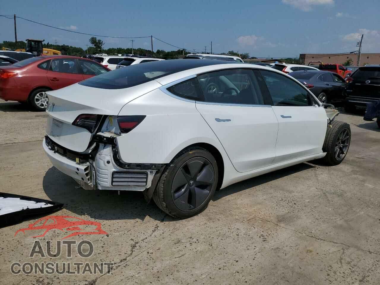 TESLA MODEL 3 2018 - 5YJ3E1EA8JF153055