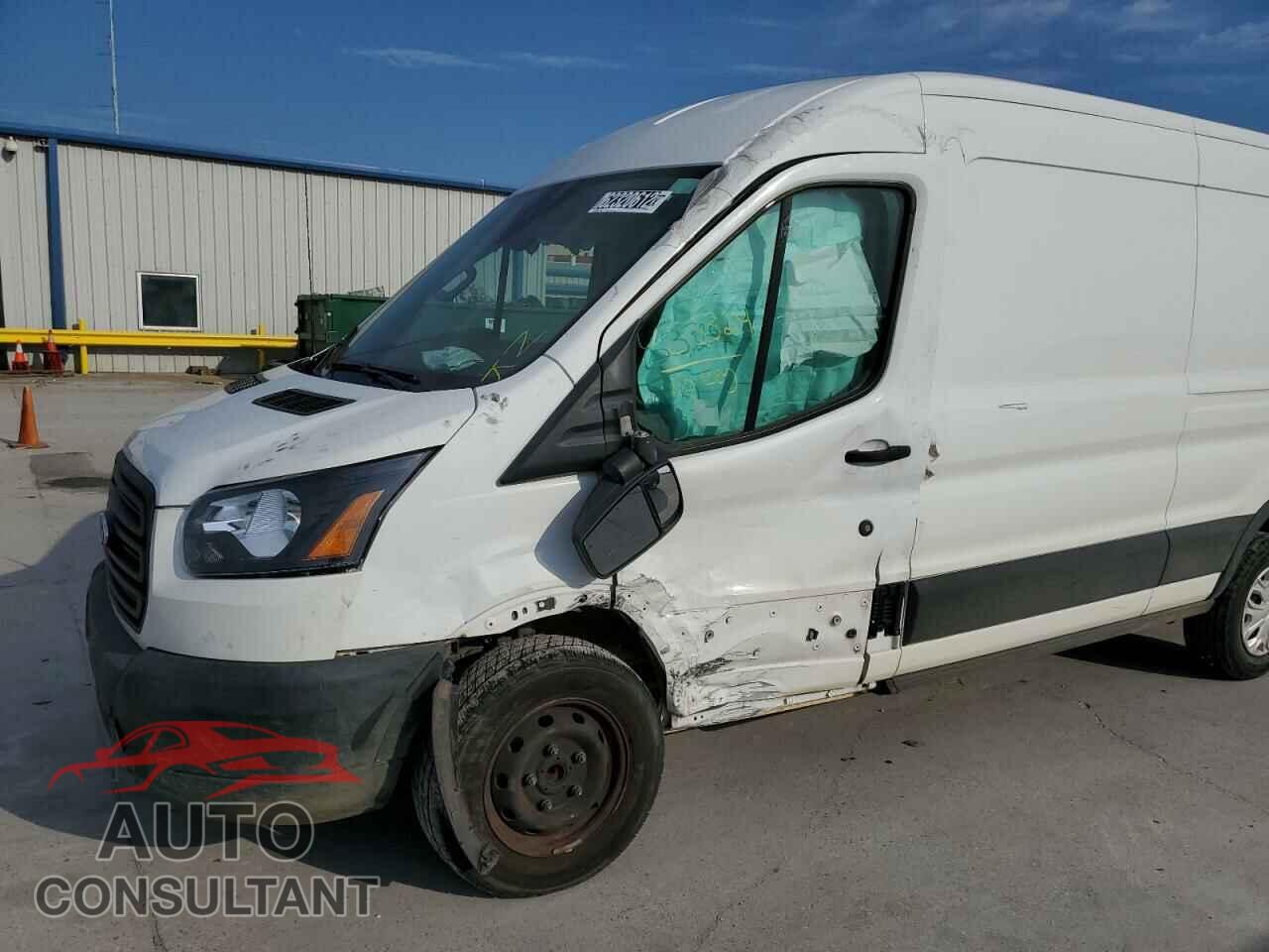 FORD TRANSIT 2019 - 1FTYR2CM5KKA85881