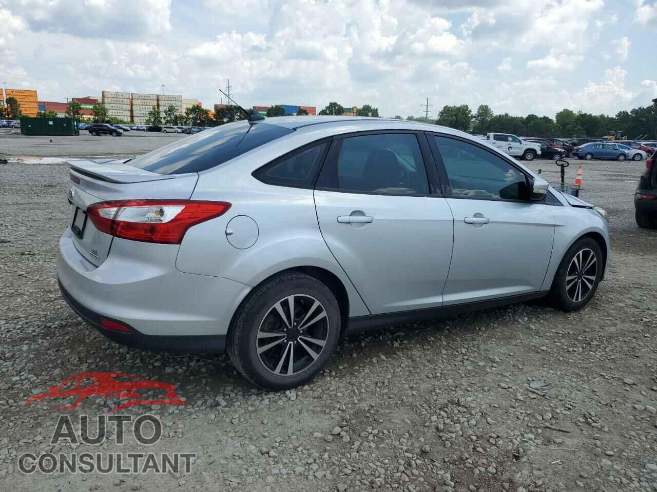 FORD FOCUS 2013 - 1FADP3F25DL106039