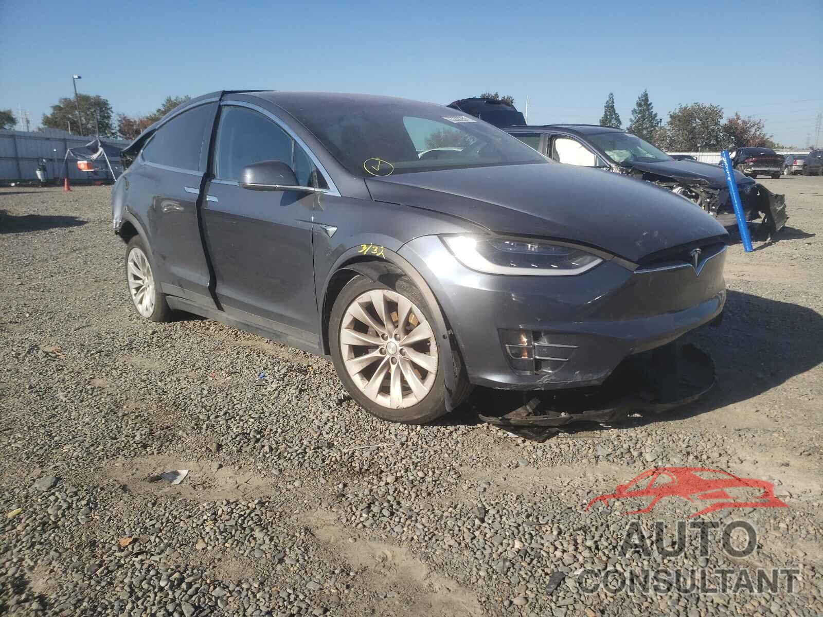 TESLA MODEL X 2017 - 5YJXCBE24HF077267