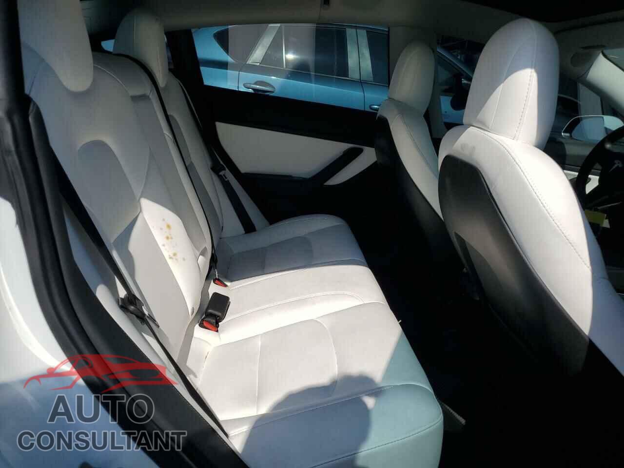 TESLA MODEL 3 2020 - 5YJ3E1EC1LF715043