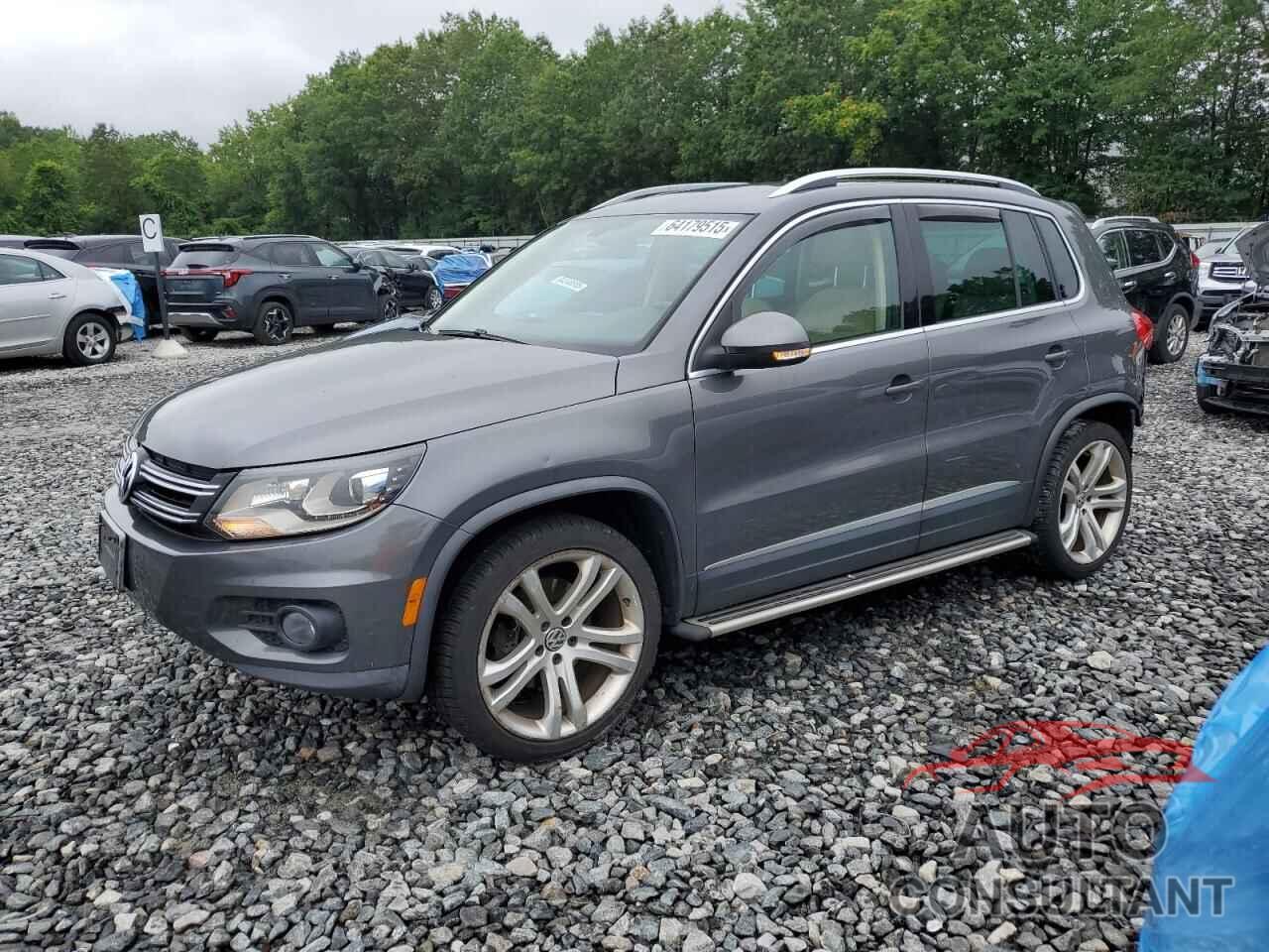 VOLKSWAGEN TIGUAN 2013 - WVGBV3AX8DW612372