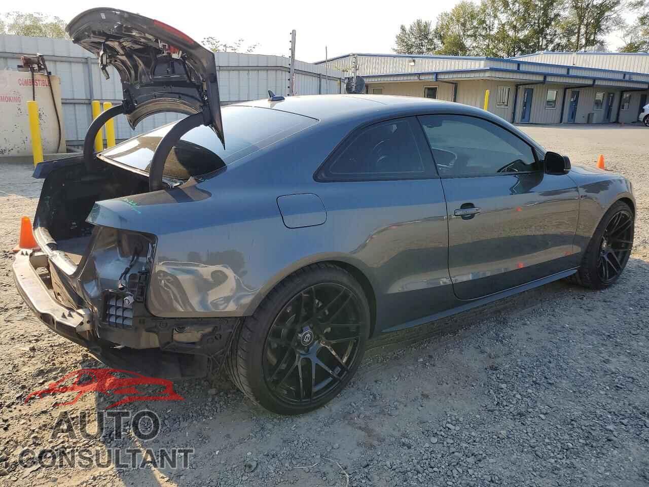 AUDI A5 2014 - WAUMFAFR8EA018871