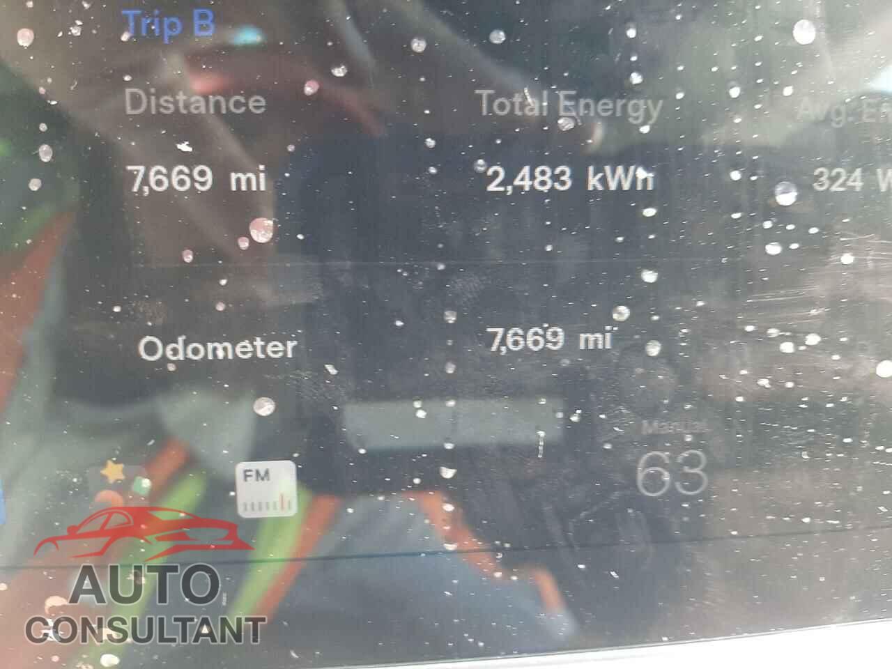TESLA MODEL Y 2022 - 7SAYGDEE8NF480553