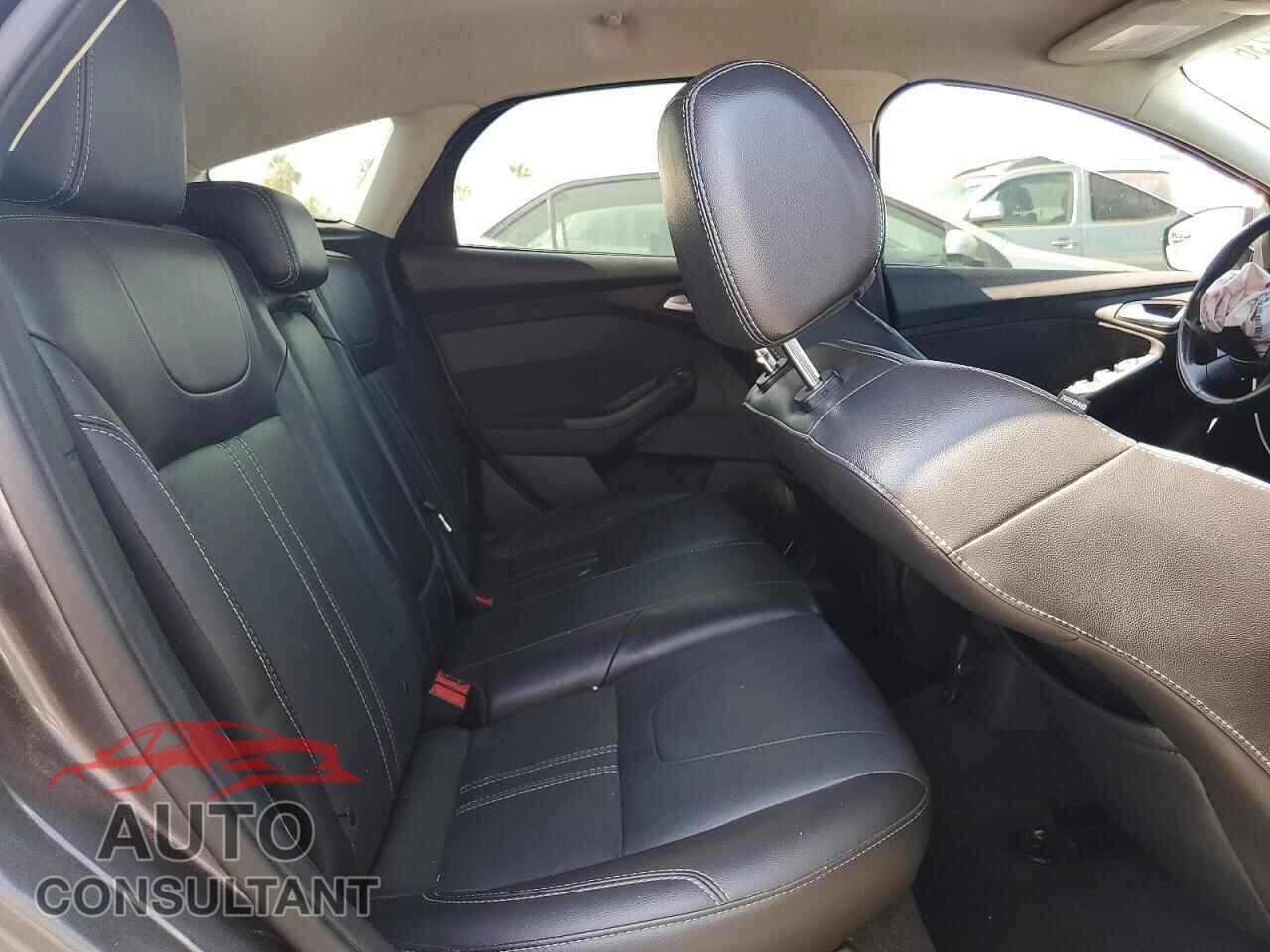 FORD FOCUS 2014 - 1FADP3N23EL294269