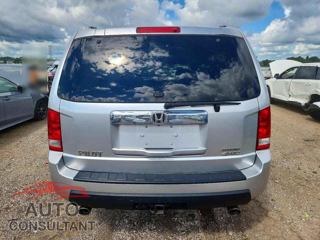 HONDA PILOT 2011 - 5FNYF4H57BB032408