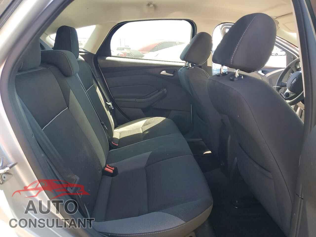 FORD FOCUS 2014 - 1FADP3K21EL432220