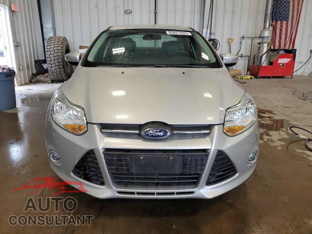 FORD FOCUS 2014 - 1FADP3F22EL209727