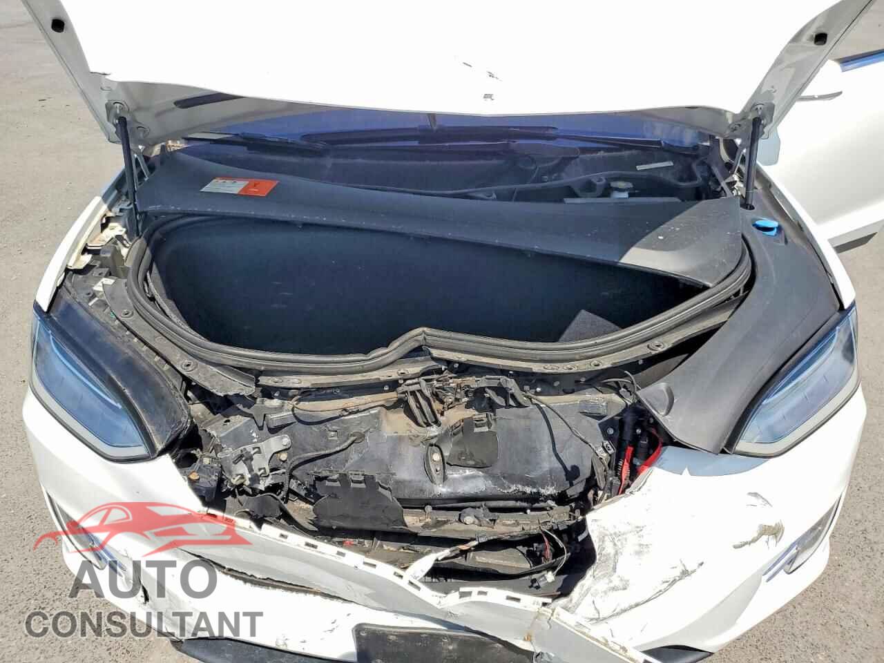 TESLA MODEL X 2016 - 5YJXCBE21GF016554