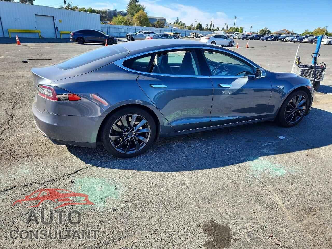 TESLA MODEL S 2013 - 5YJSA1CN4DFP05930