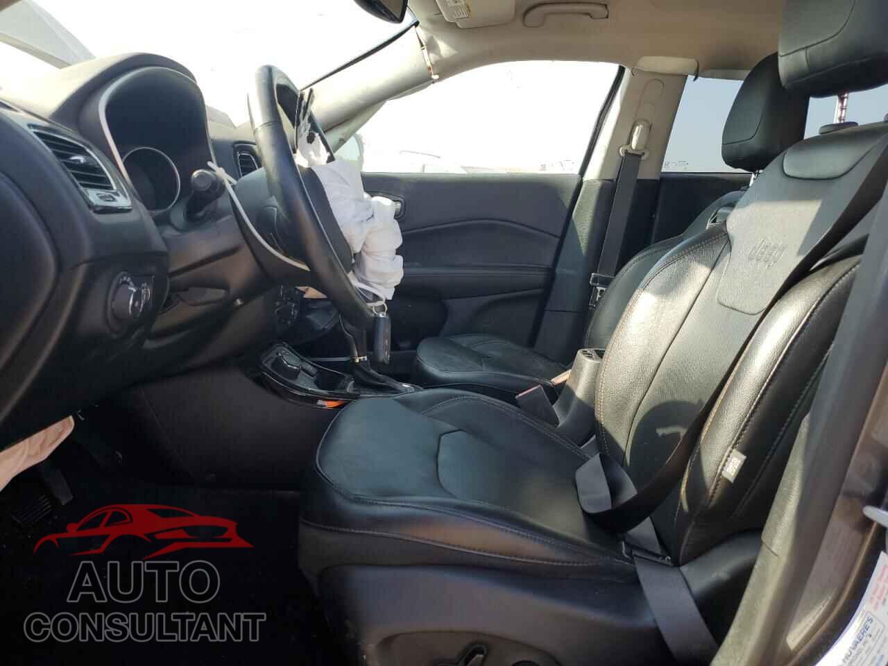JEEP COMPASS 2020 - 3C4NJDCB6LT236036