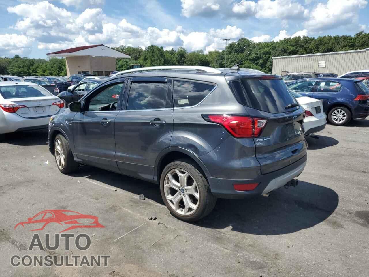 FORD ESCAPE 2019 - 1FMCU9J96KUB17849