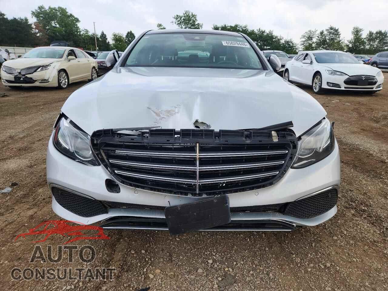 MERCEDES-BENZ E-CLASS 2017 - WDDZF4KB8HA064763