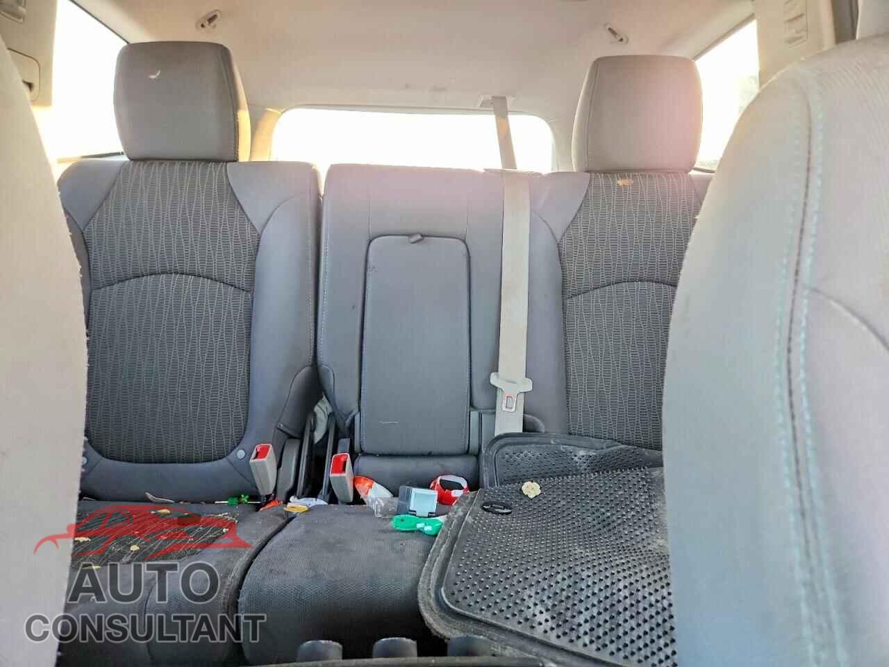 CHEVROLET TRAVERSE 2014 - 1GNKRFED2EJ340384