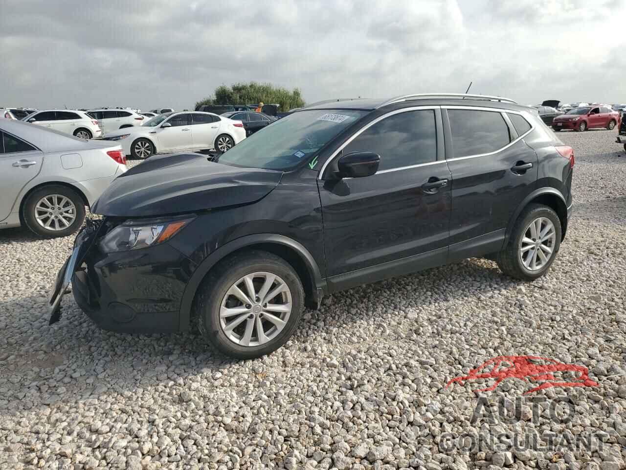 NISSAN ROGUE 2018 - JN1BJ1CR3JW251389