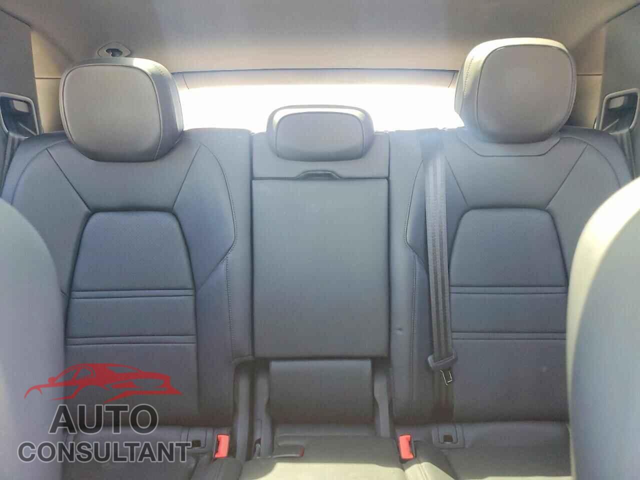 PORSCHE CAYENNE 2020 - WP1AA2AY2LDA00546