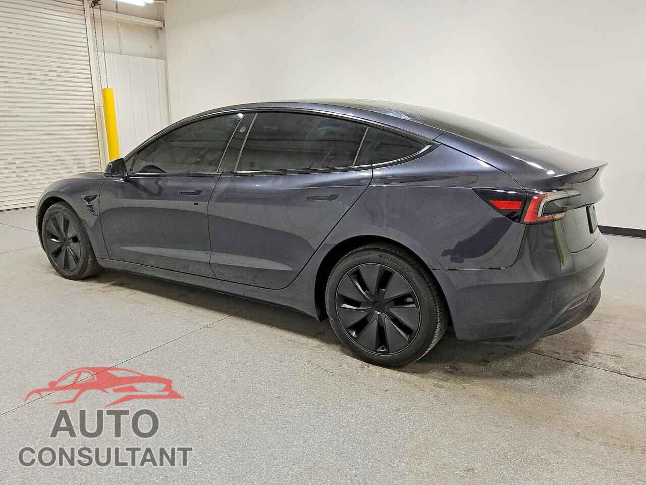 TESLA MODEL 3 2024 - 5YJ3E1EB5RF843687