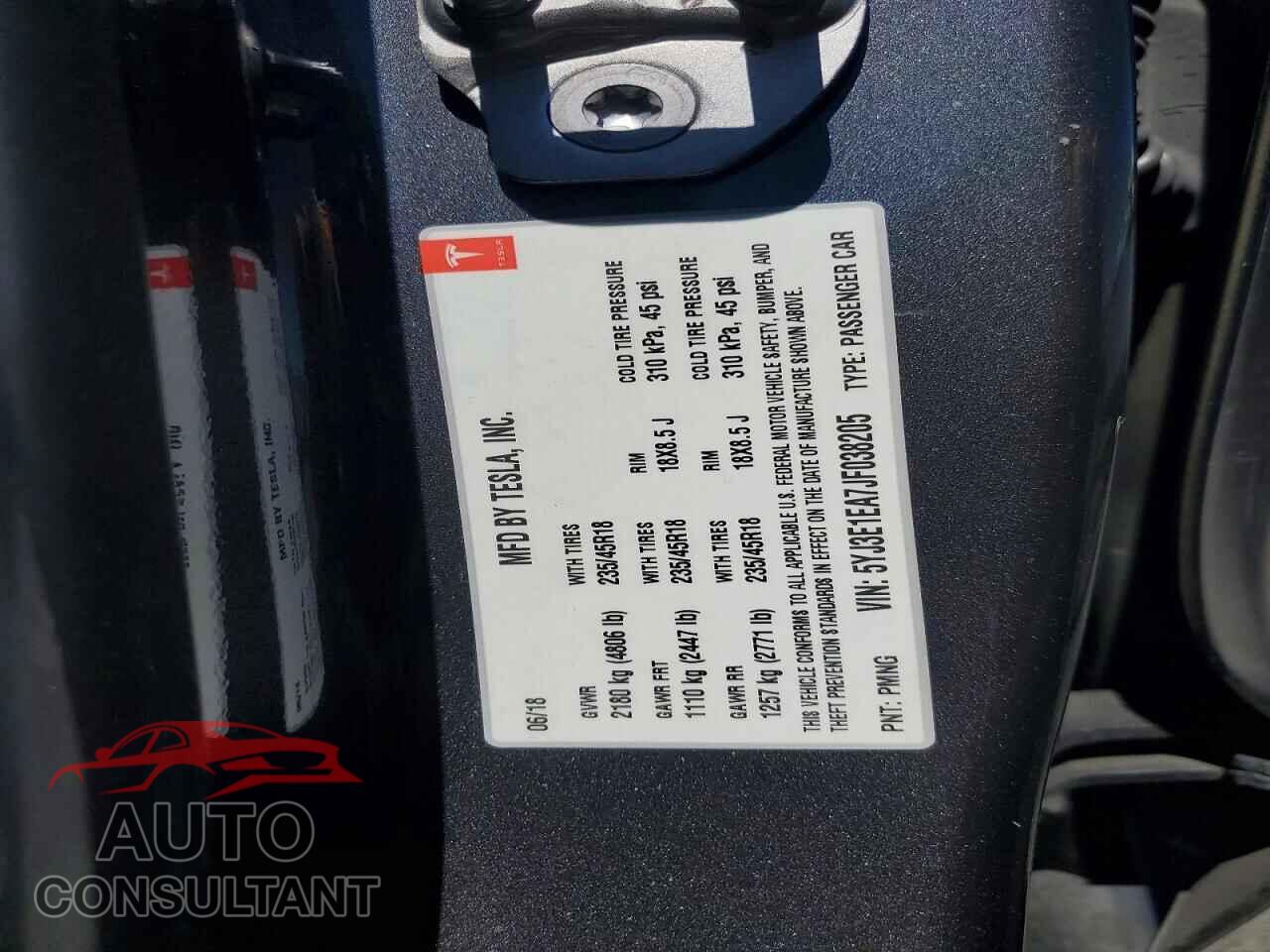 TESLA MODEL 3 2018 - 5YJ3E1EA7JF038205